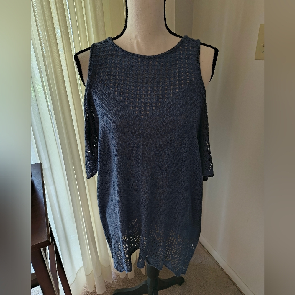 LC Lauren Conrad Cold Shoulder Top